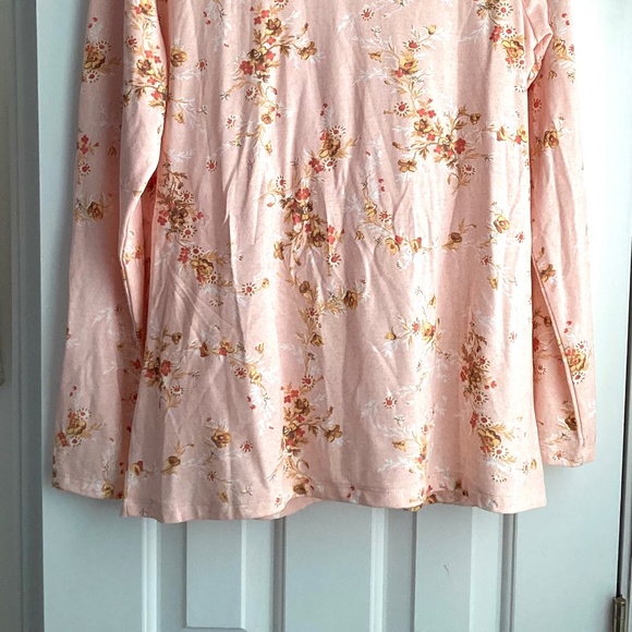 Isaak Mizrahi pink floral long sleeve  turtleneck lightweight spring top size M - Picture 5 of 5